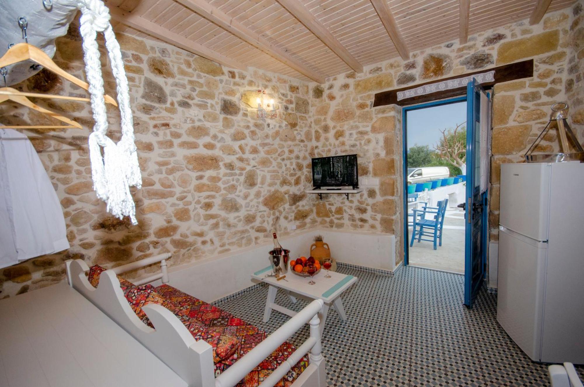 Trigono Traditional House Kalivianí Buitenkant foto