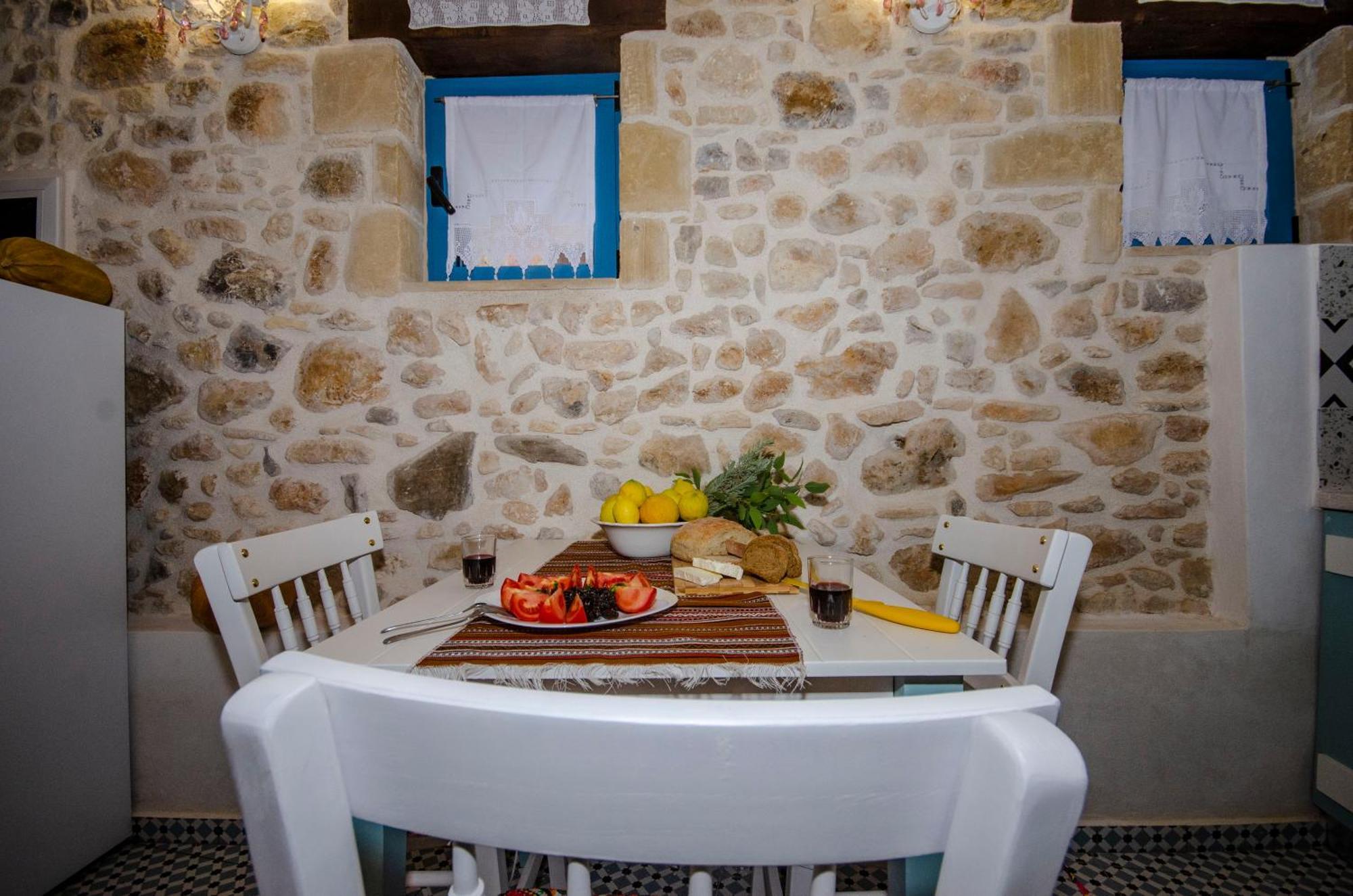 Trigono Traditional House Kalivianí Buitenkant foto